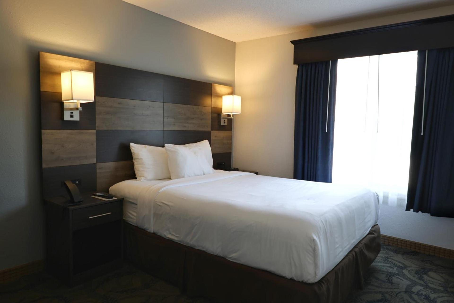 MainStay Suites Madison Airport photo 97