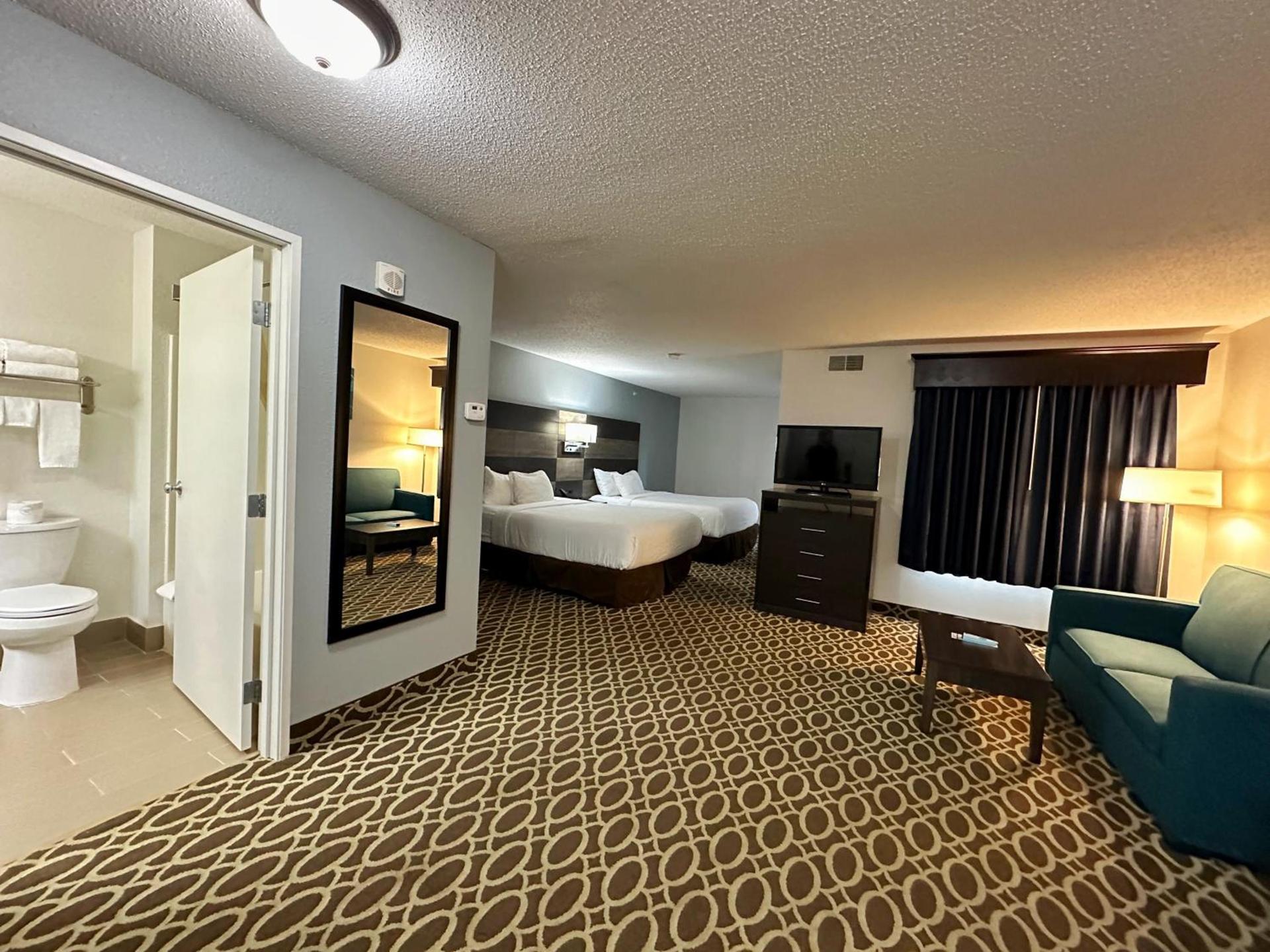 MainStay Suites Madison Airport photo 98