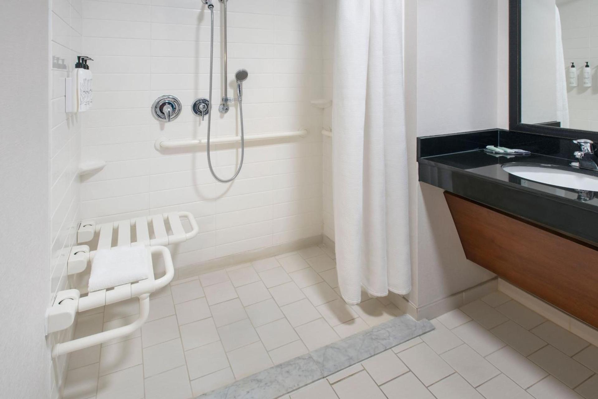 Fairfield Inn & Suites by Marriott Watertown Thousand Islands photo 13