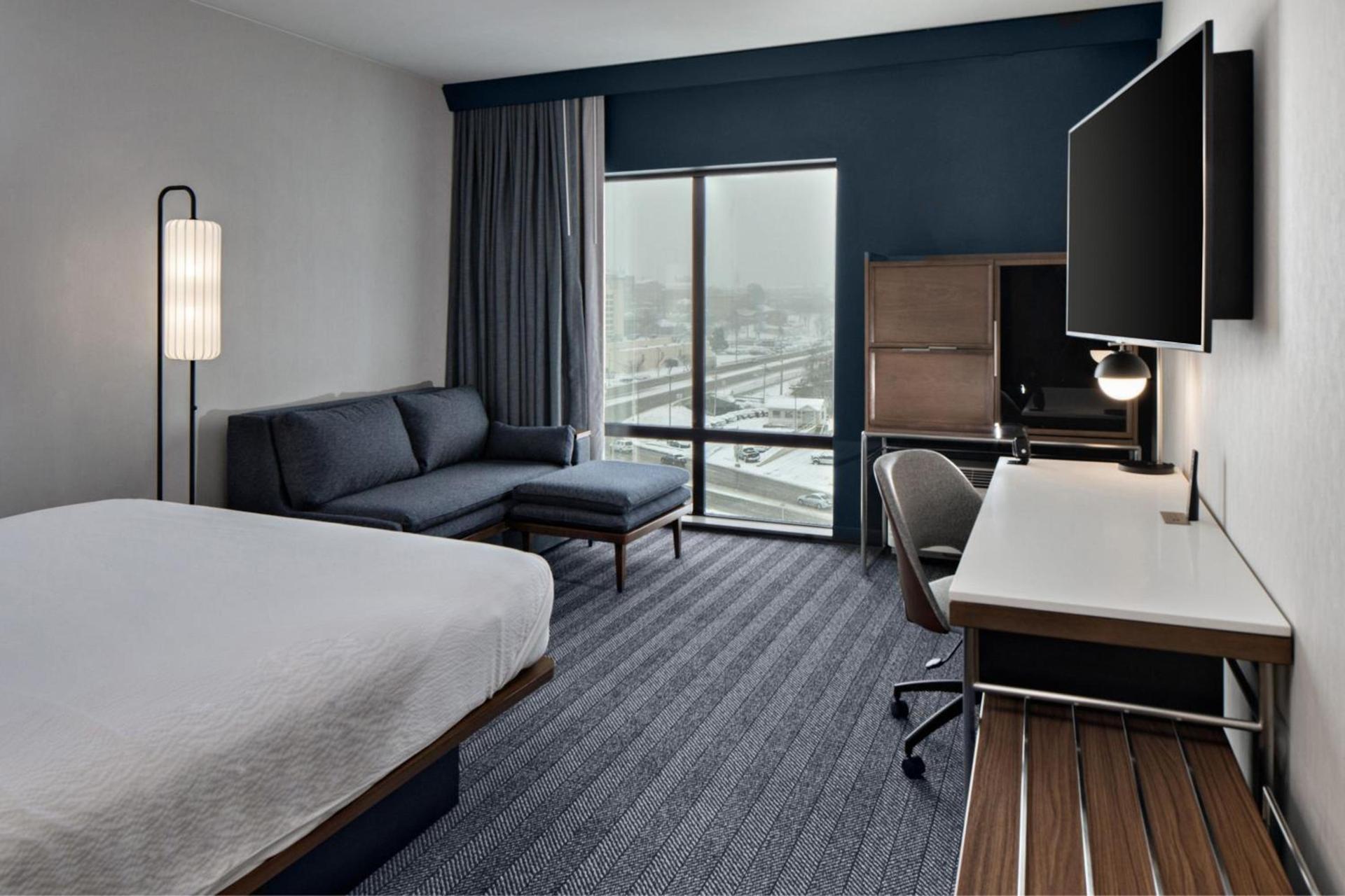 Courtyard by Marriott Jefferson City photo 12