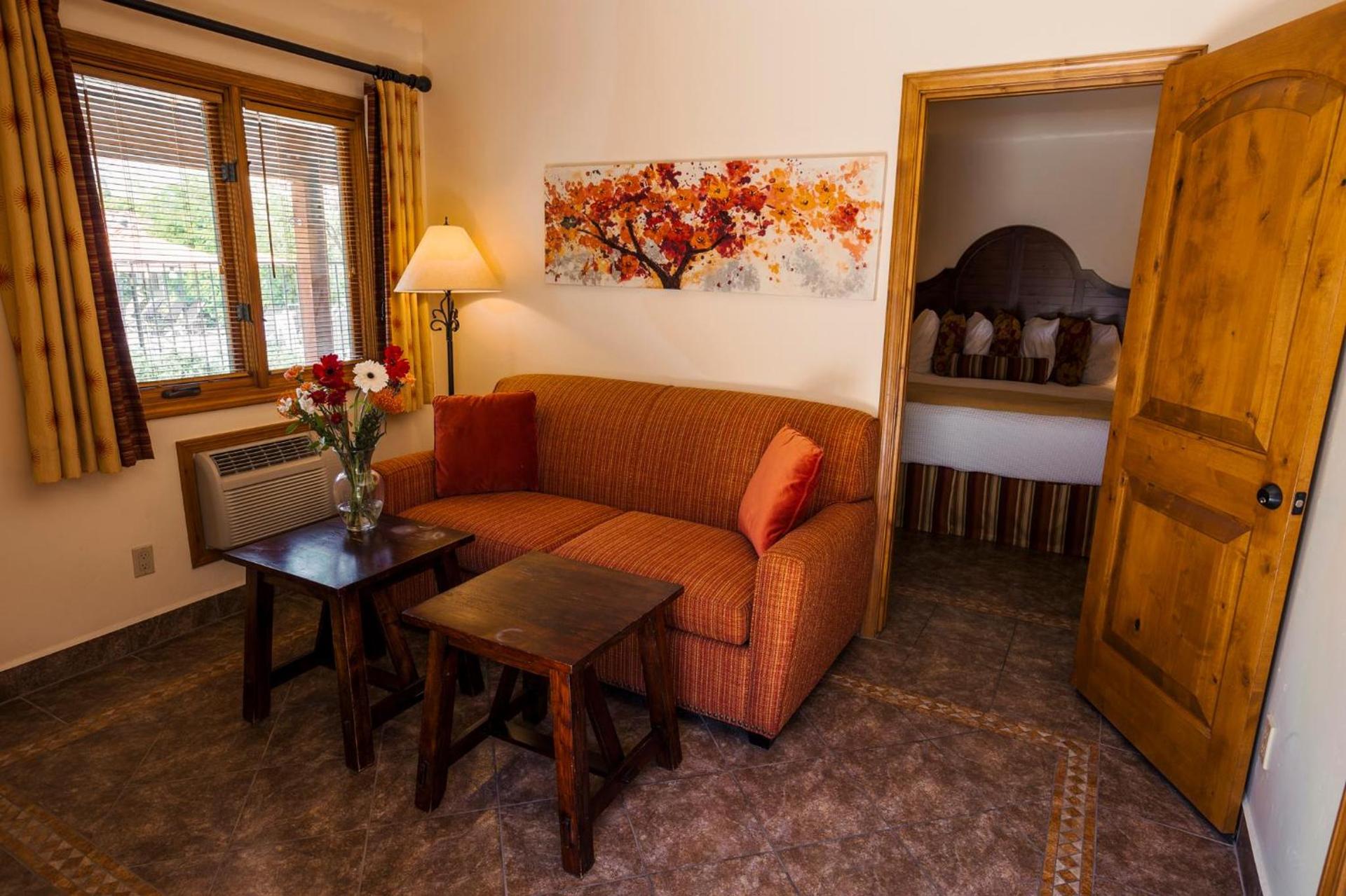 Los Arboles Hotel photo 24