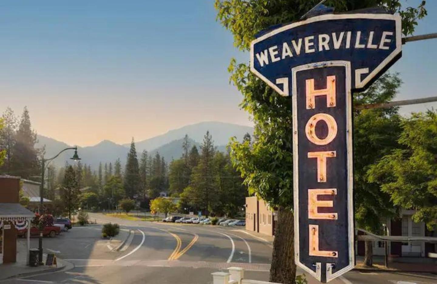 Weaverville Hotel photo 1