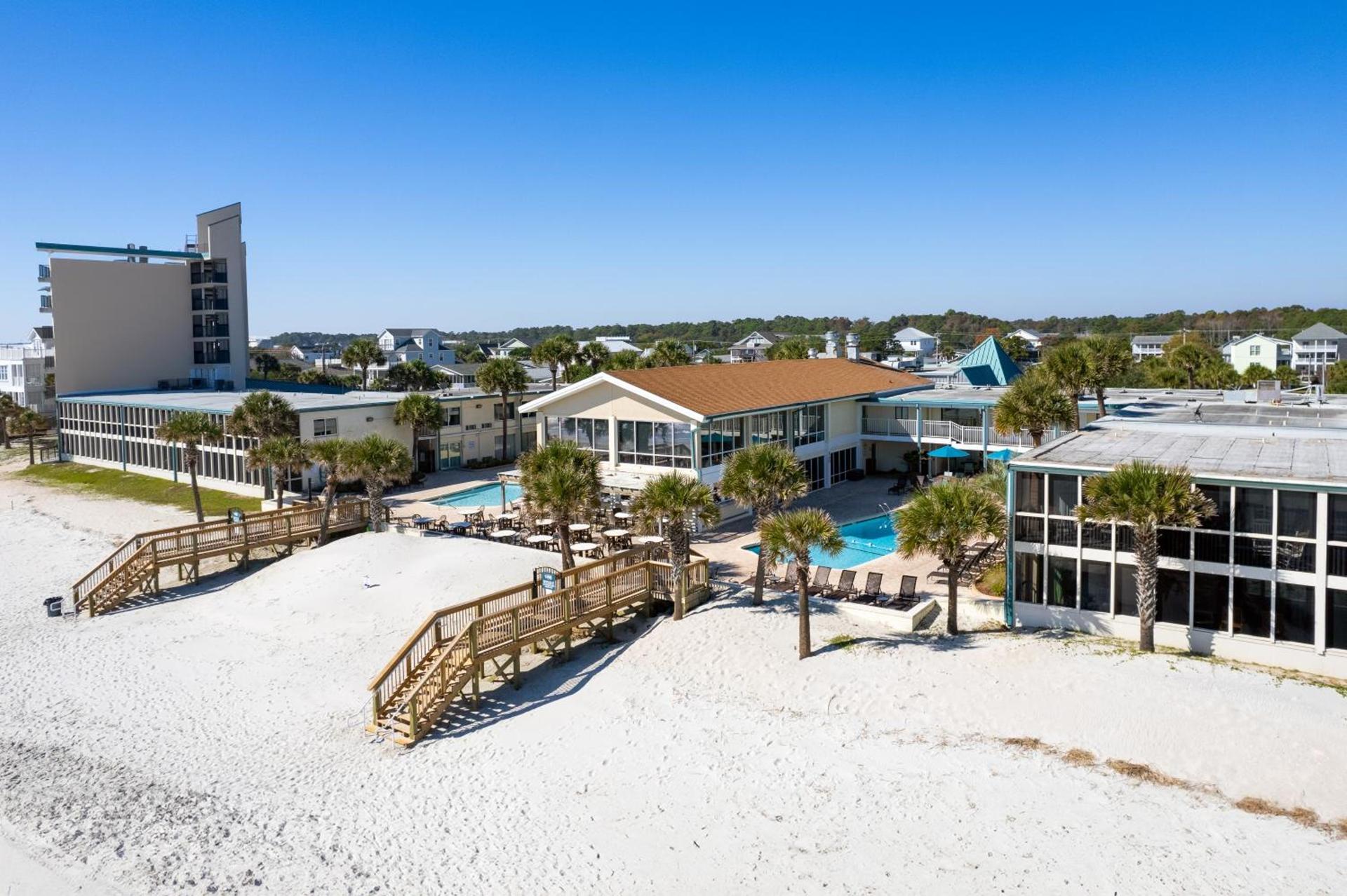 Oceanfront Litchfield Inn — hotel in Pawleys Island