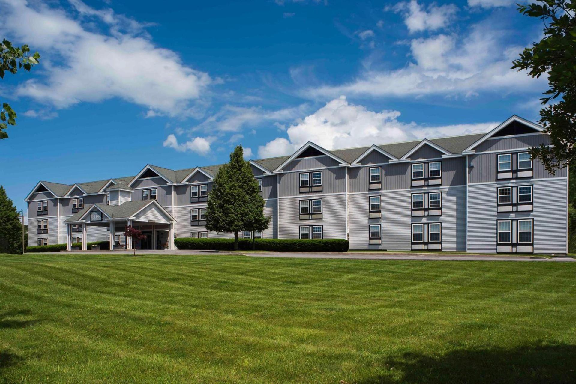 Holiday Inn Express St. Albans by IHG photo 5