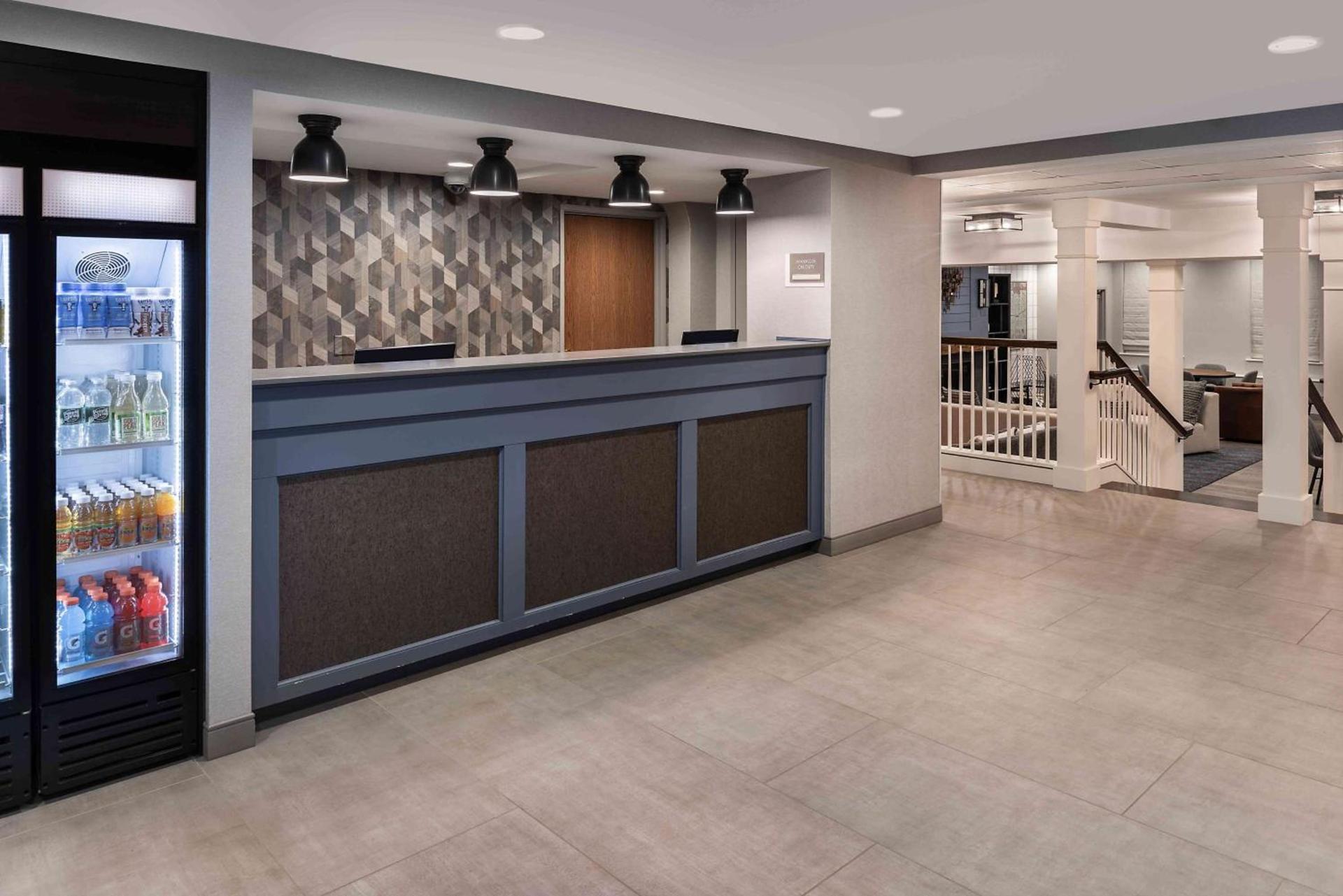 Holiday Inn Express St. Albans by IHG photo 11