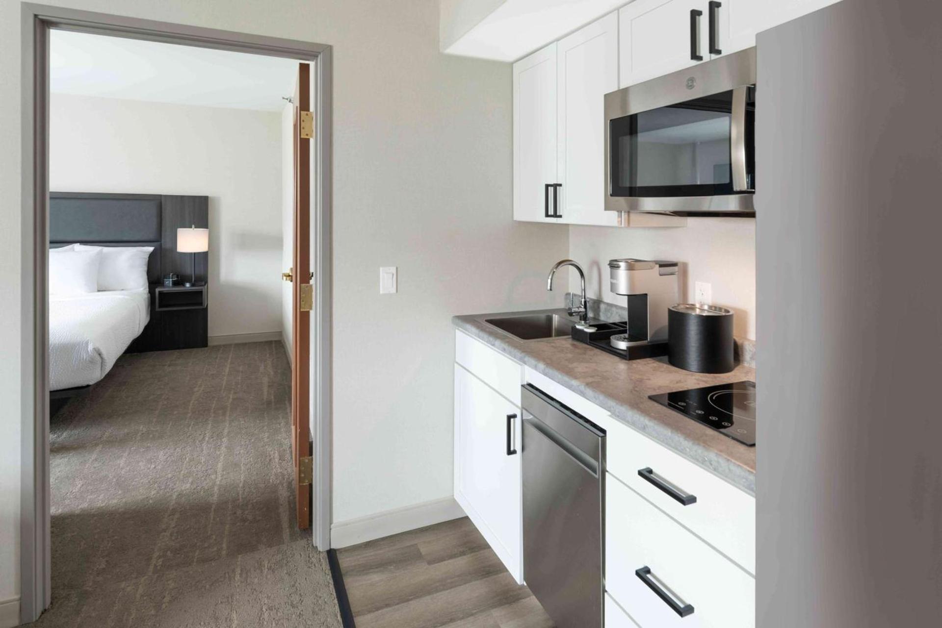 Holiday Inn Express St. Albans by IHG photo 26