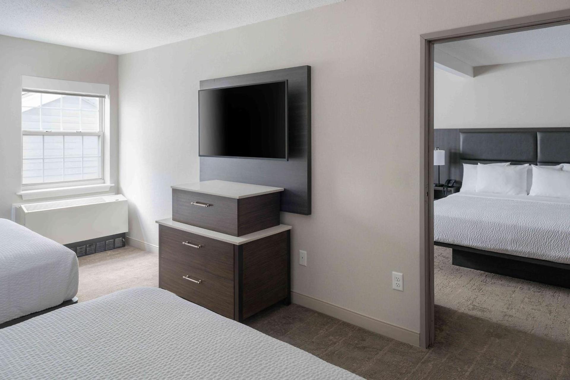 Holiday Inn Express St. Albans by IHG photo 22