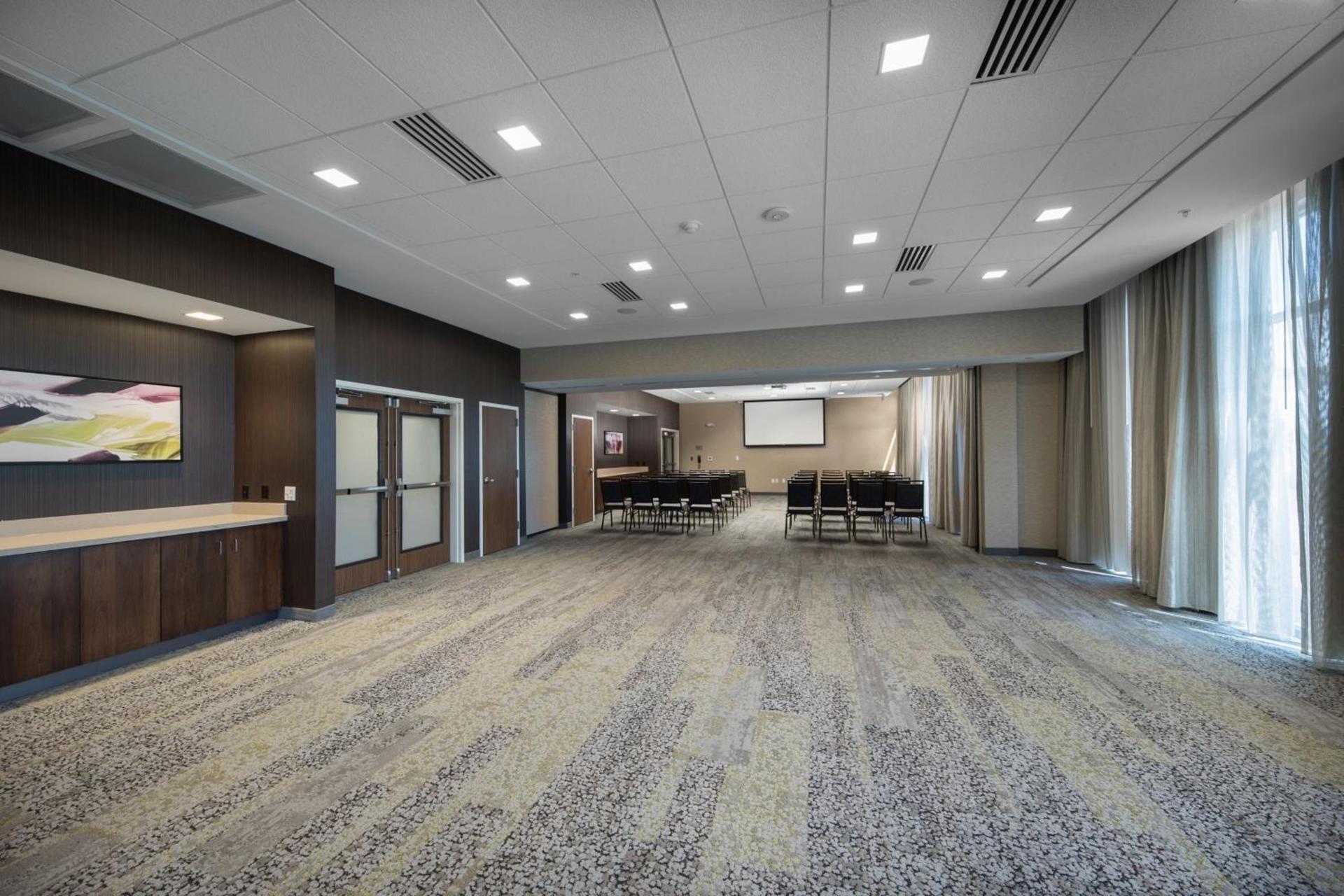 Courtyard by Marriott Russellville photo 31