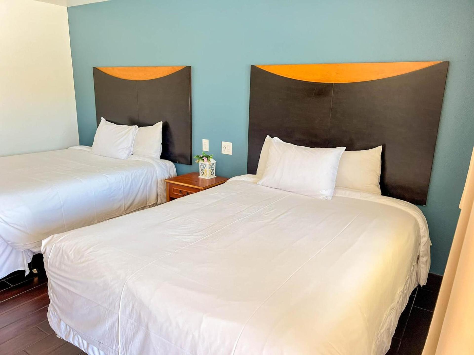 Town and Country Inn photo 88