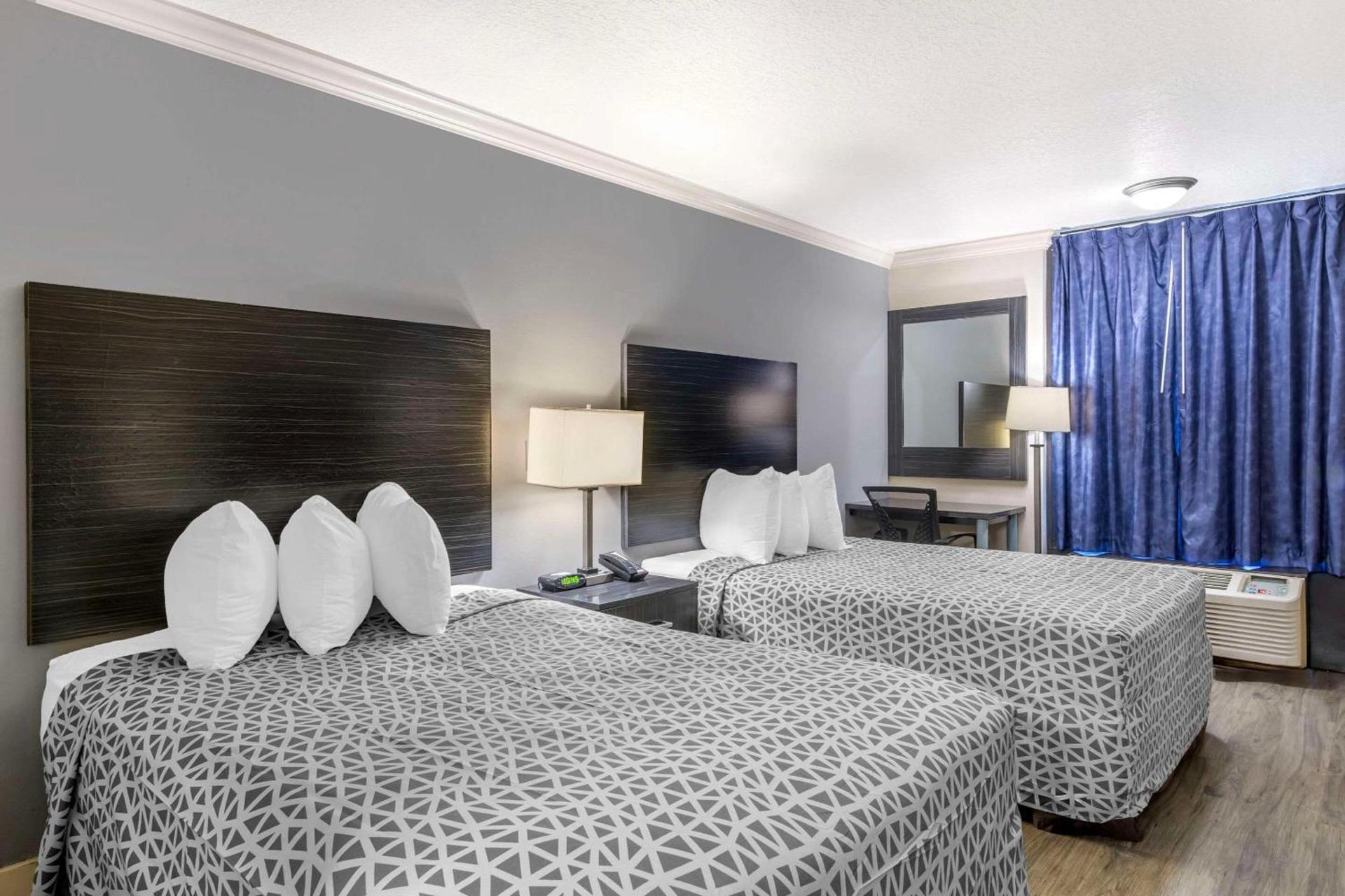 Suburban Studios International Drive photo 3