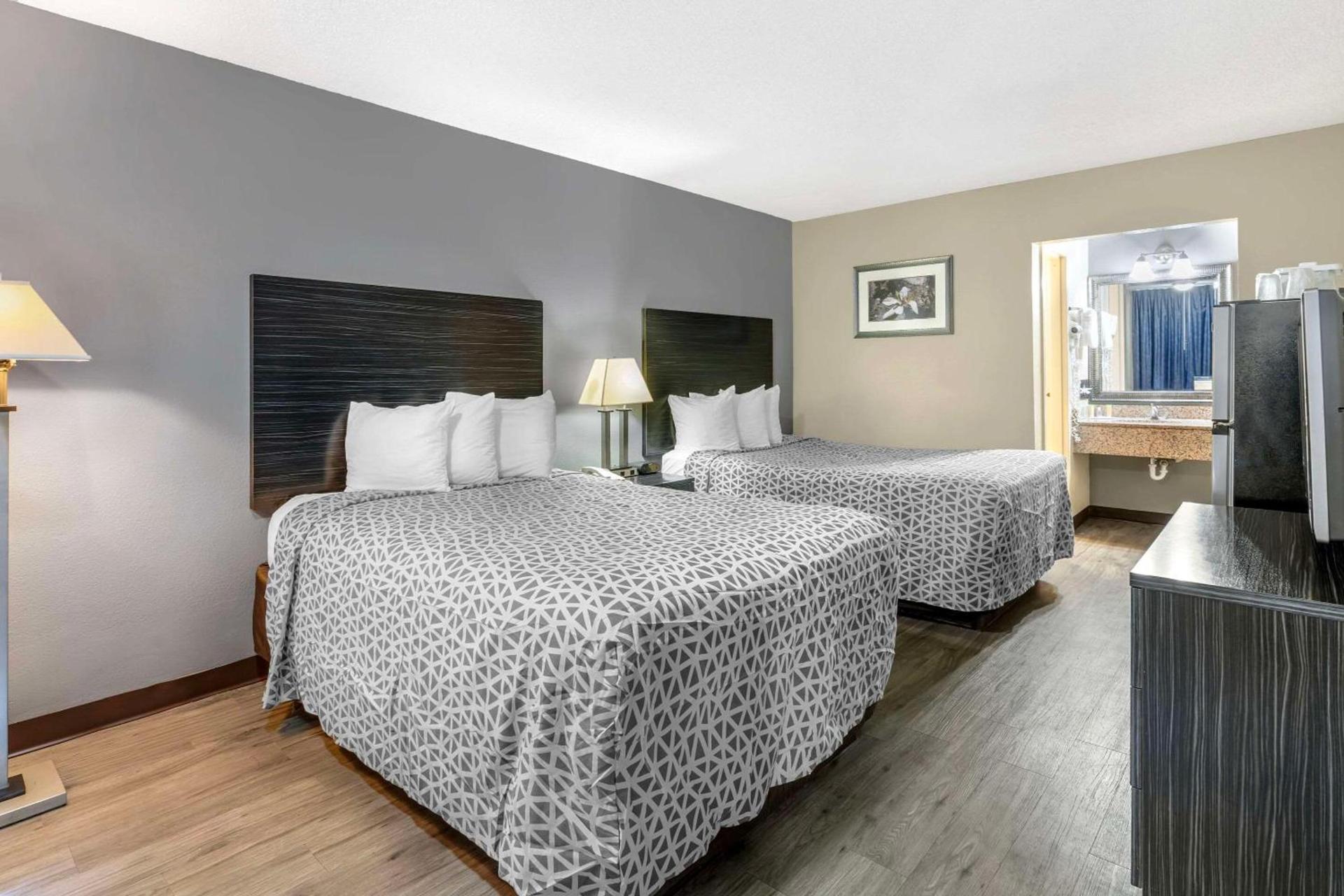 Suburban Studios International Drive photo 8