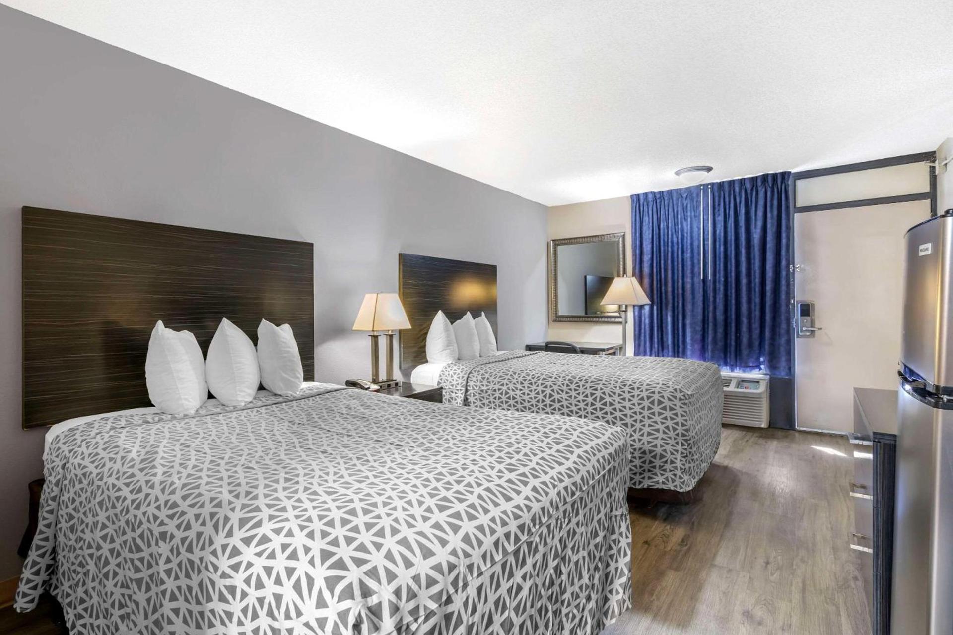 Suburban Studios International Drive photo 6