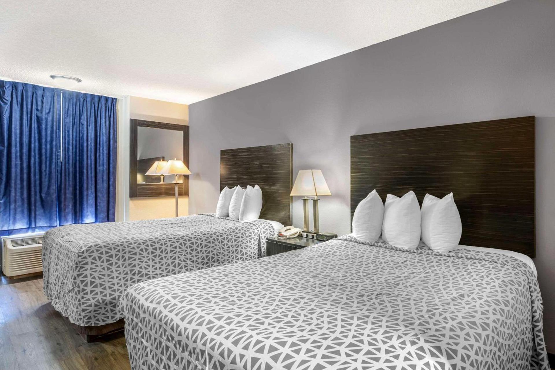 Suburban Studios International Drive photo 10