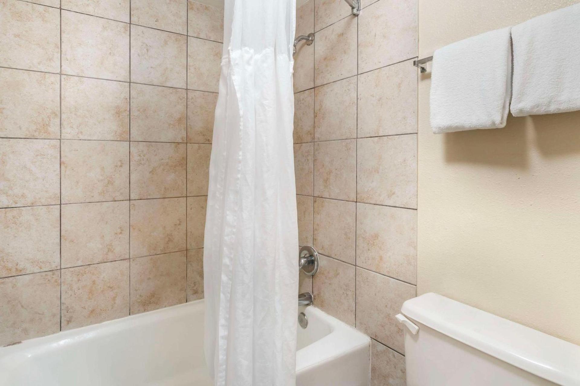 Suburban Studios International Drive photo 11