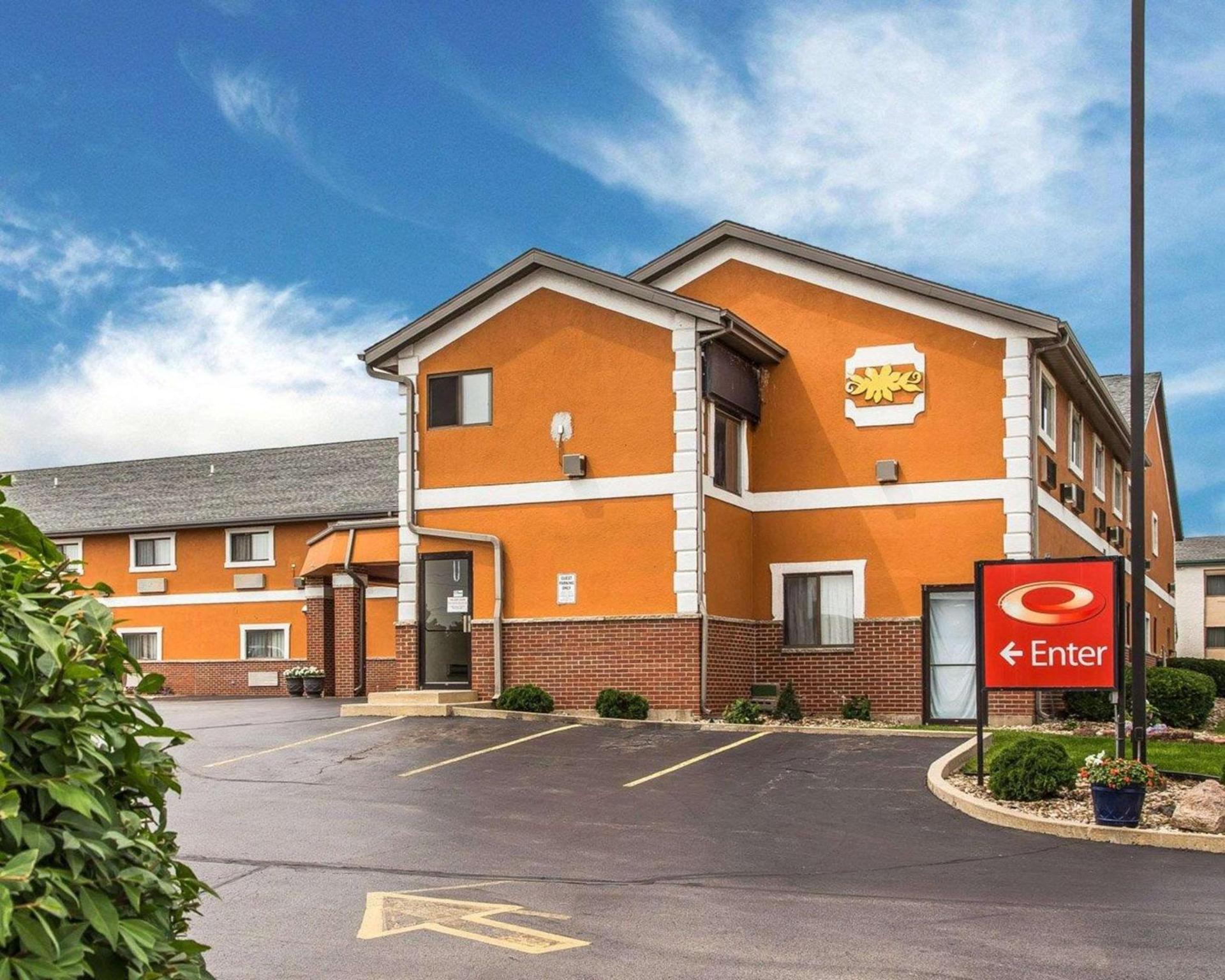 Econo Lodge Cedar Rapids South photo 2