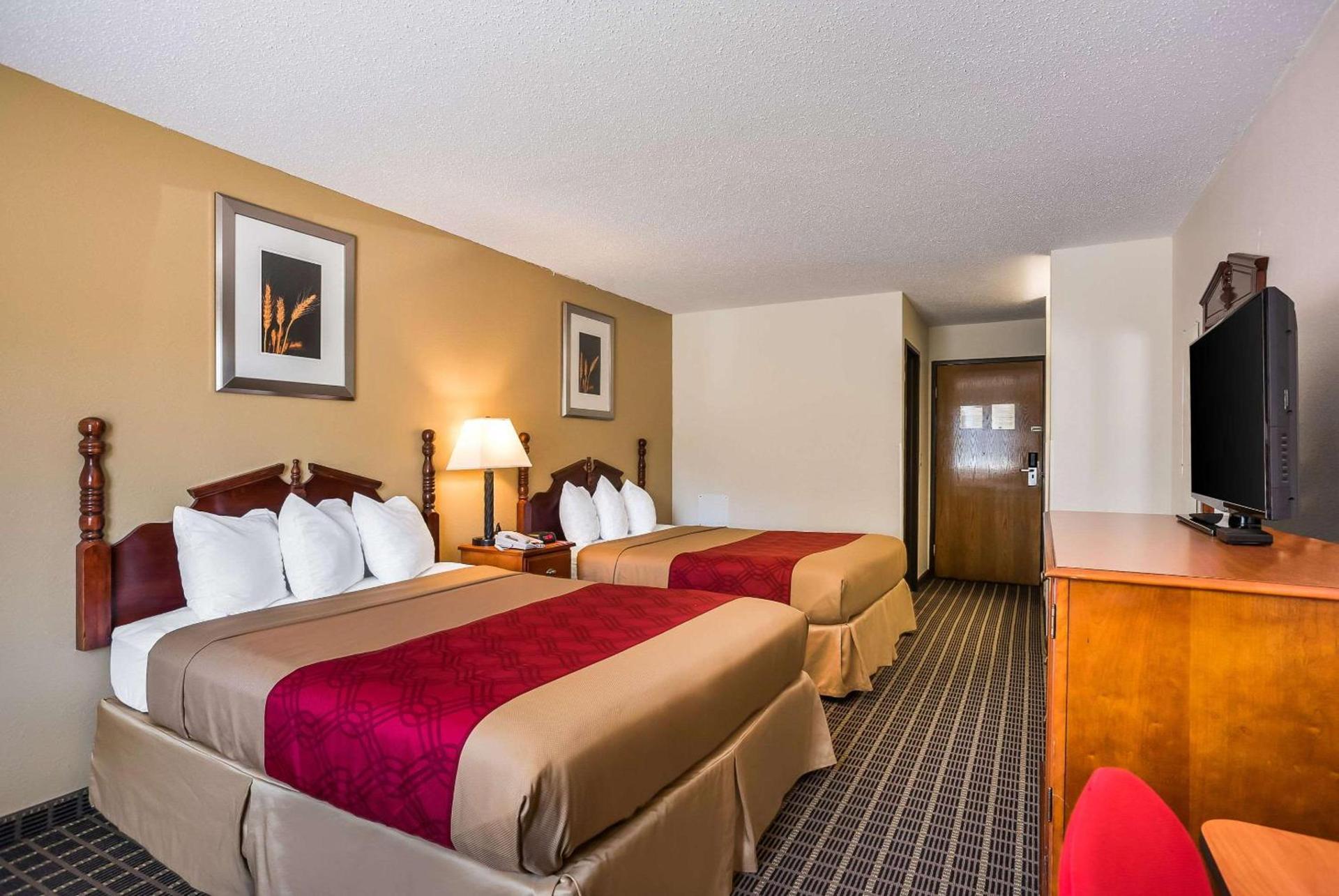 Rodeway Inn Cedar Rapids Westdale photo 16