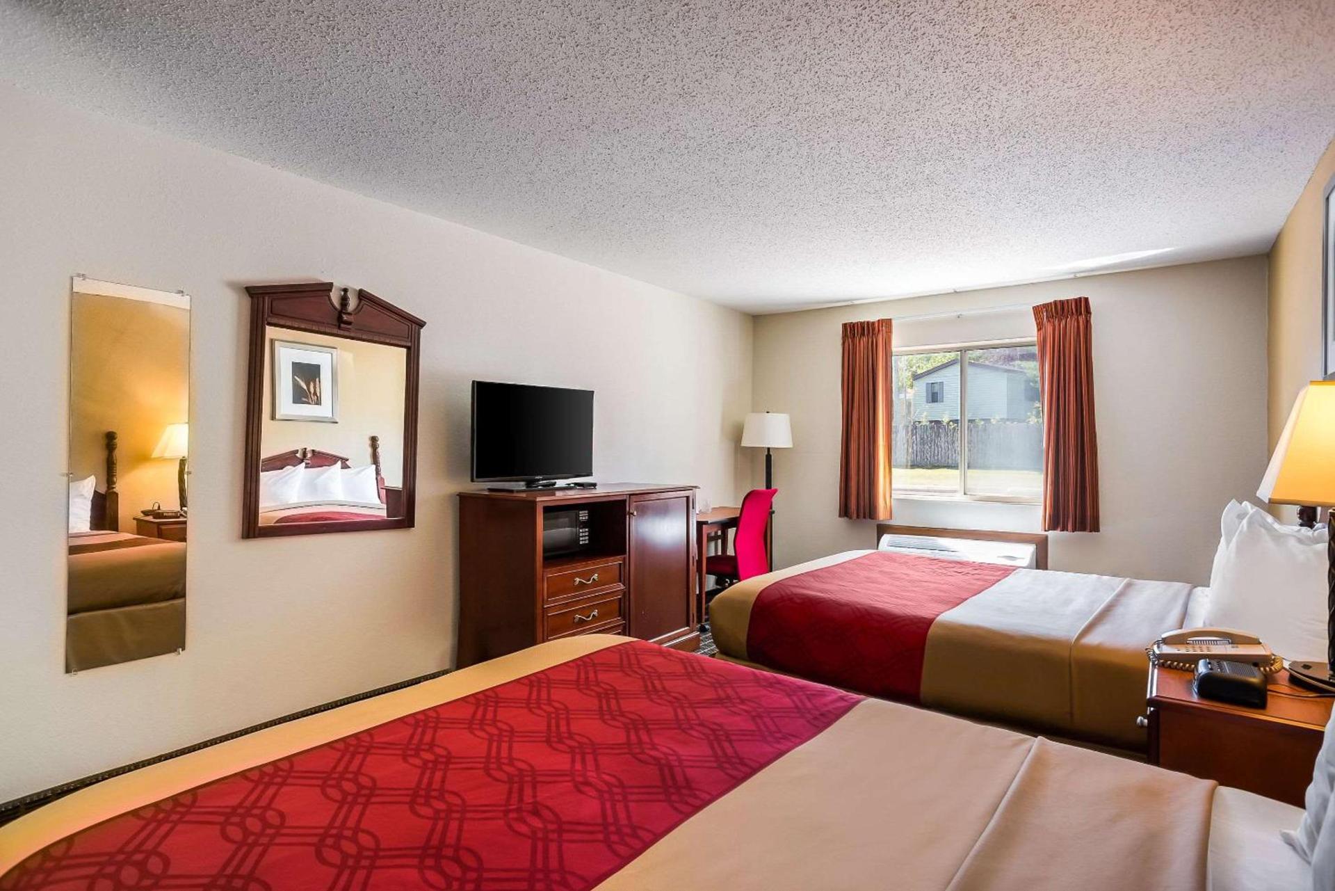 Rodeway Inn Cedar Rapids Westdale photo 17