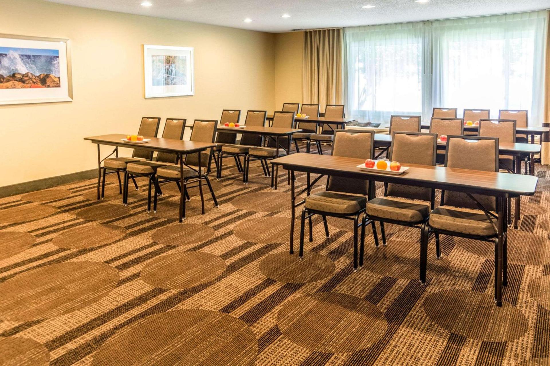 Comfort Inn Duluth West photo 35