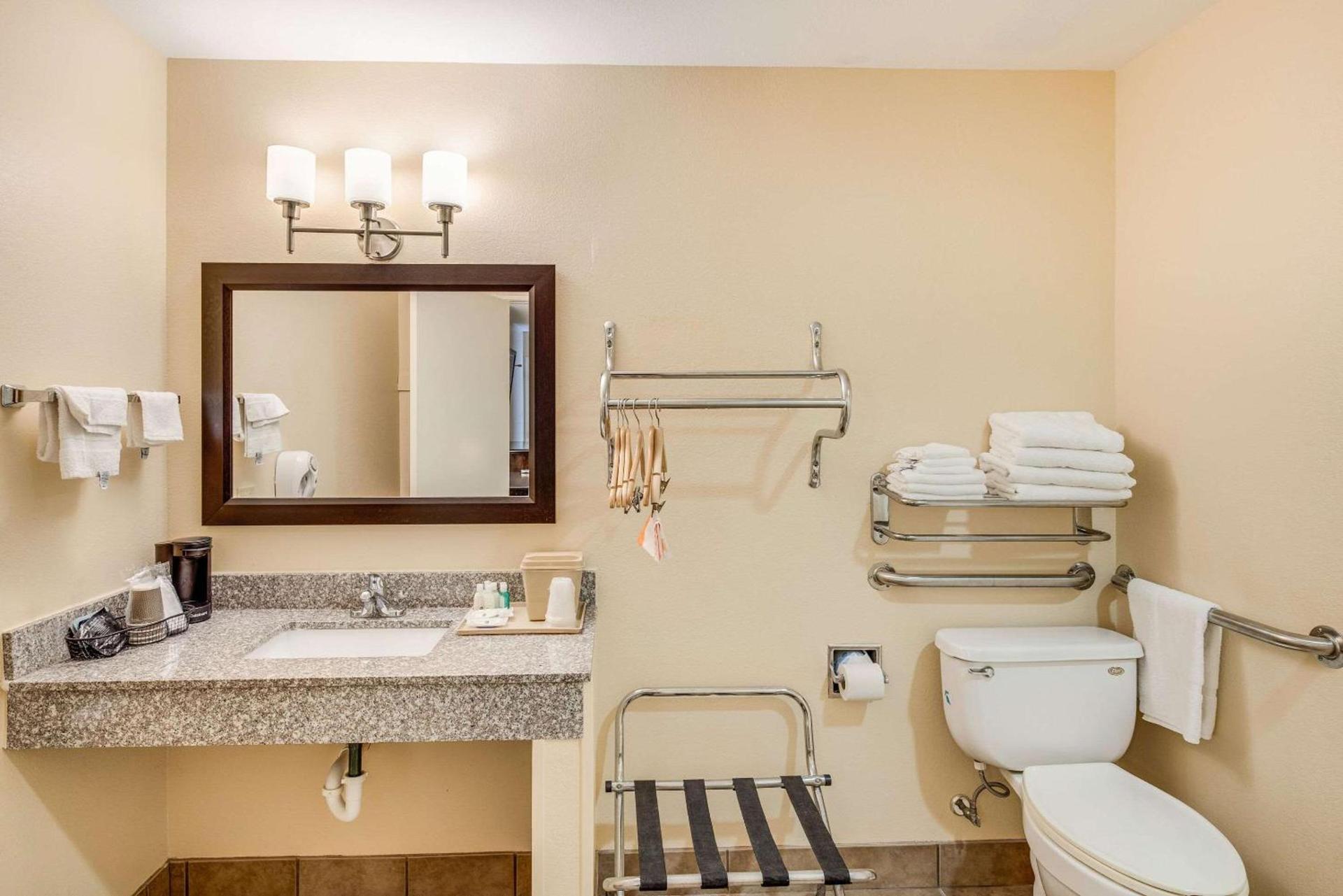Quality Inn Ozona I-10 photo 12