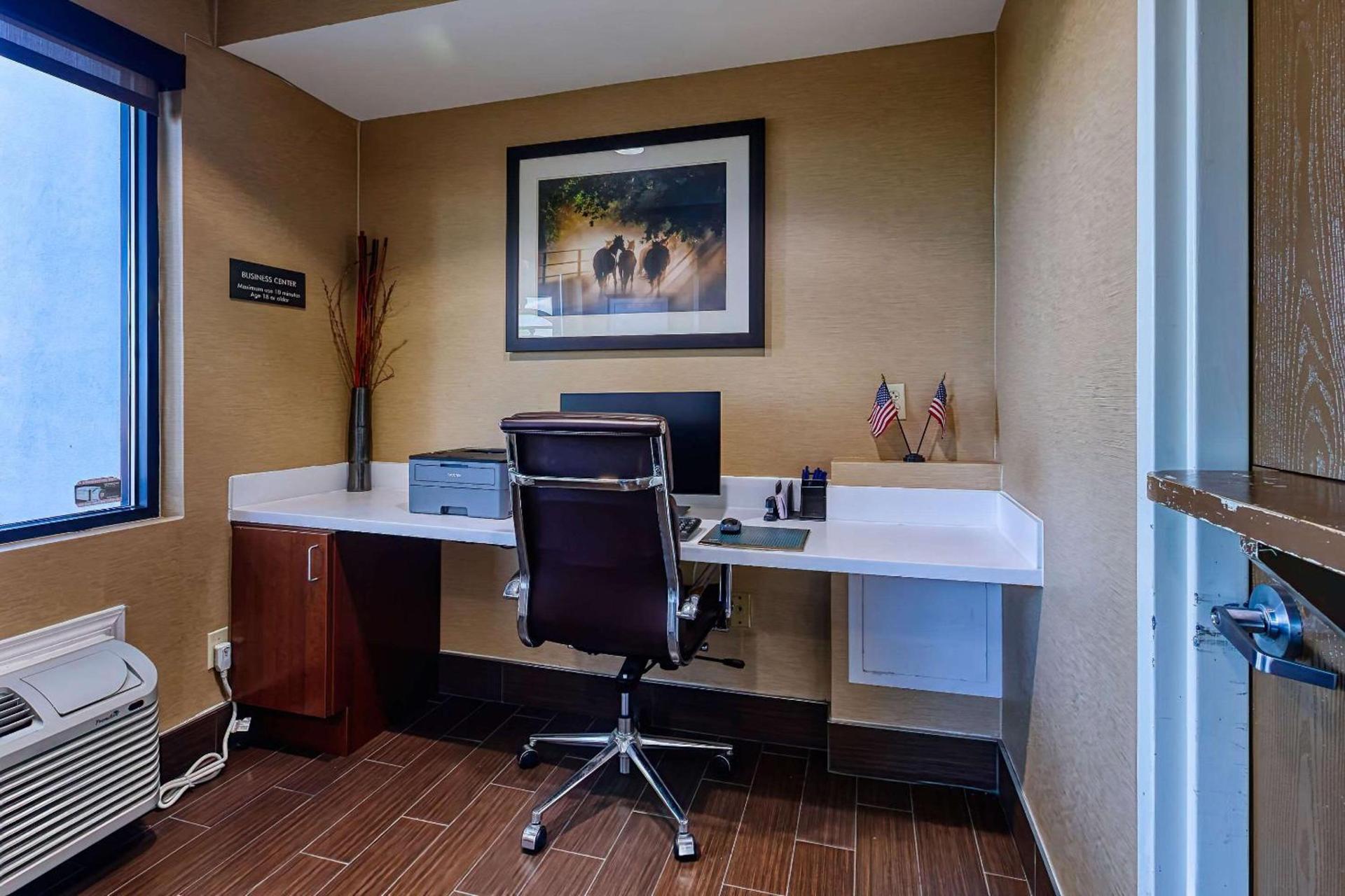Comfort Inn & Suites Shepherdsville - Louisville South photo 16