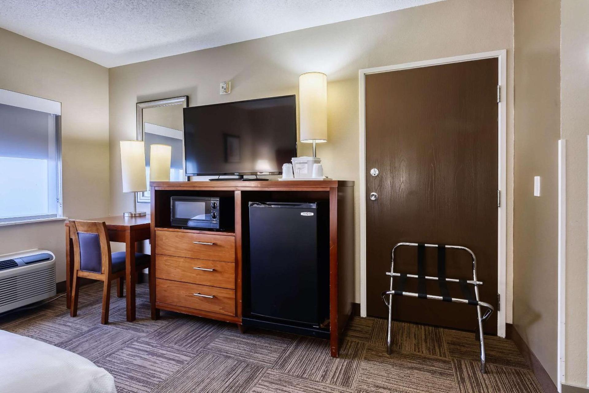 Comfort Inn & Suites Shepherdsville - Louisville South photo 20