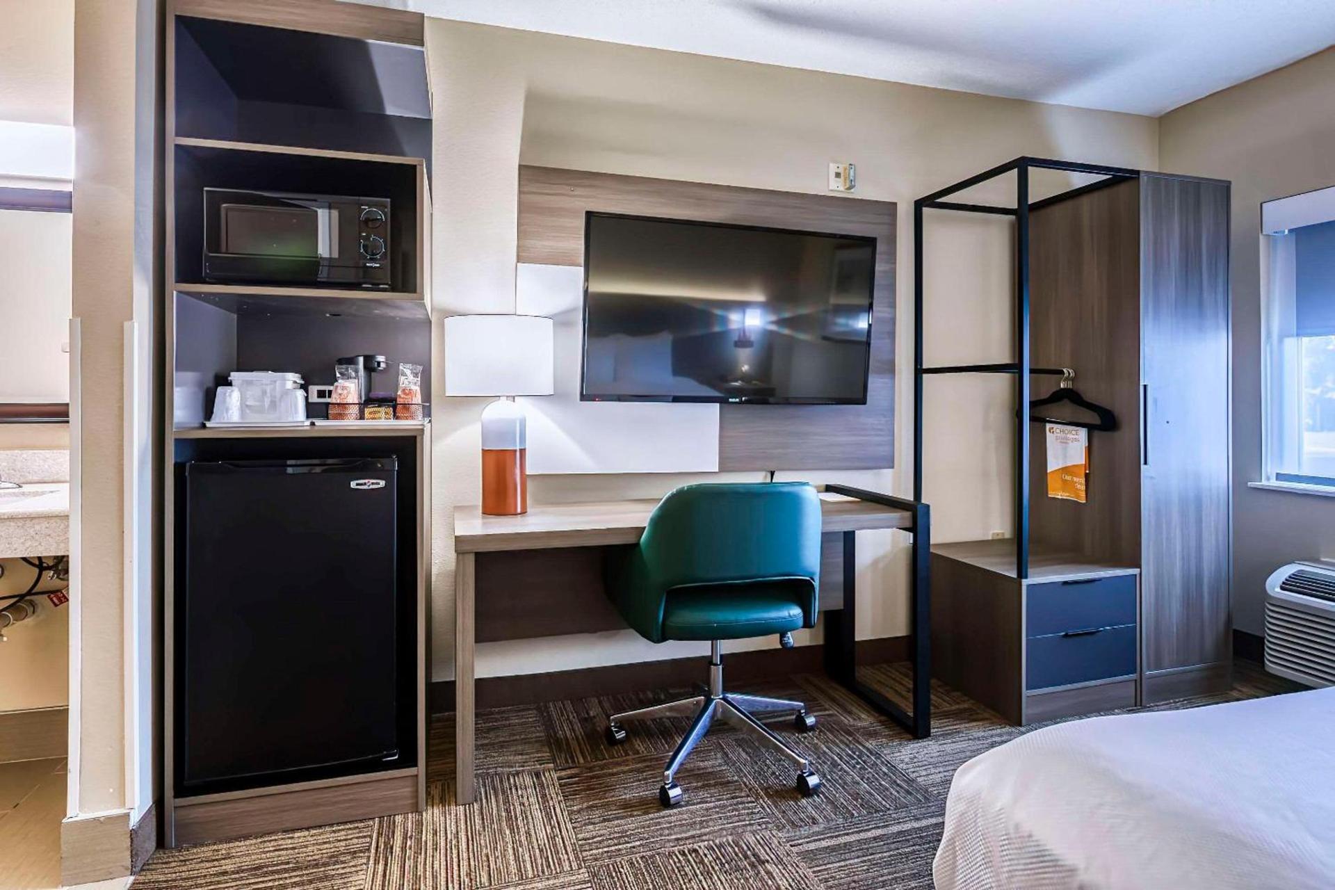 Comfort Inn & Suites Shepherdsville - Louisville South photo 26