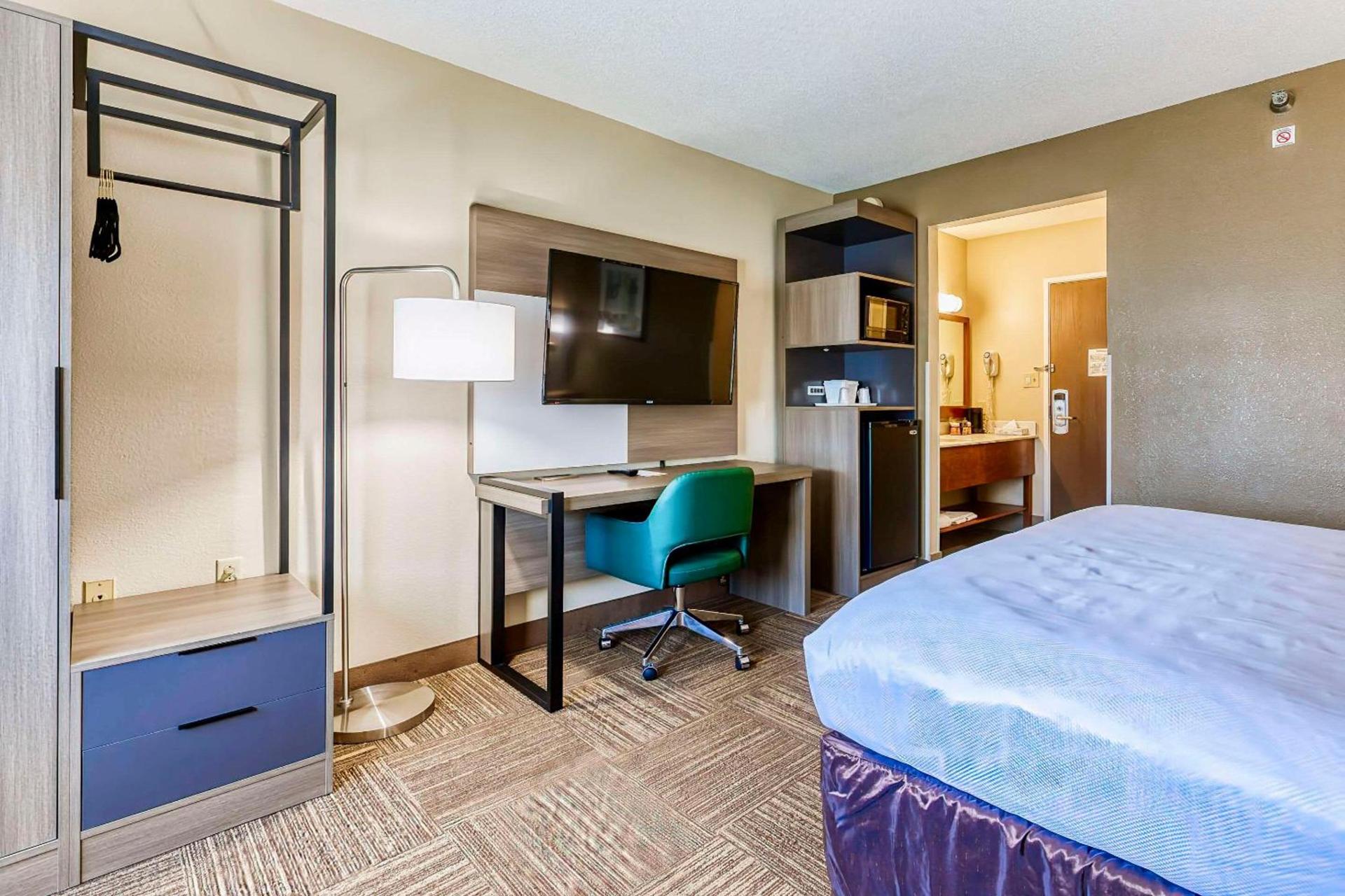 Comfort Inn & Suites Shepherdsville - Louisville South photo 34