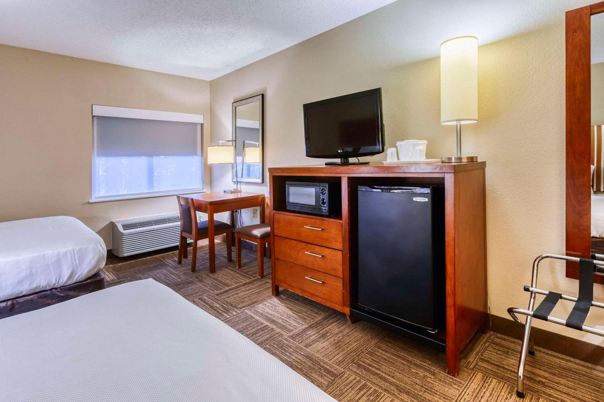 Comfort Inn & Suites Shepherdsville - Louisville South photo 38