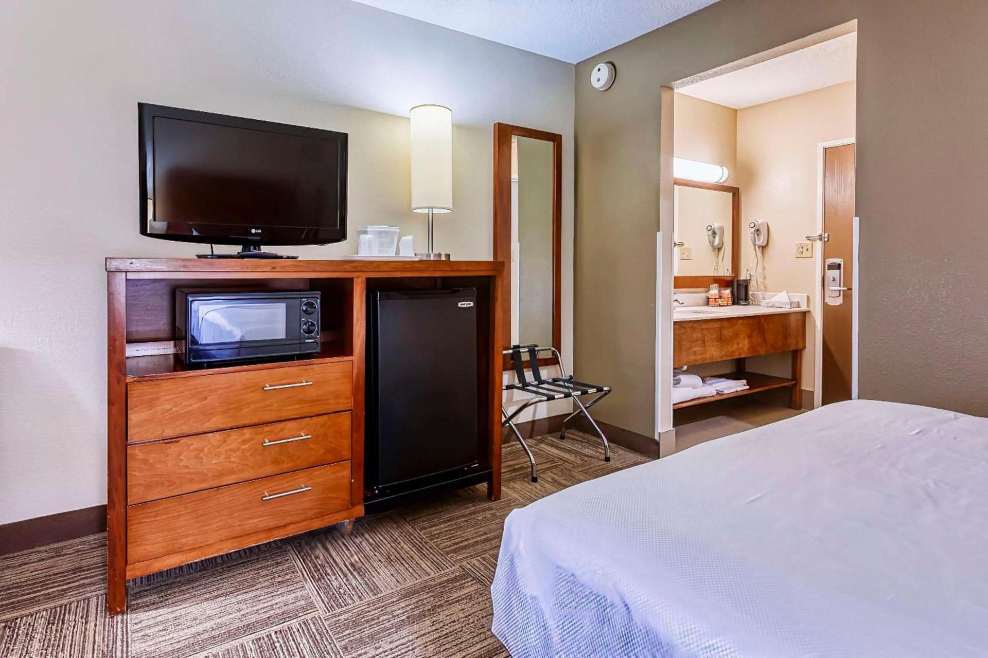 Comfort Inn & Suites Shepherdsville - Louisville South photo 39