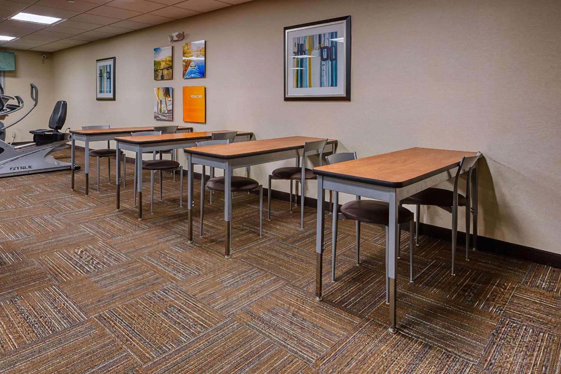 Comfort Inn & Suites Shepherdsville - Louisville South photo 50
