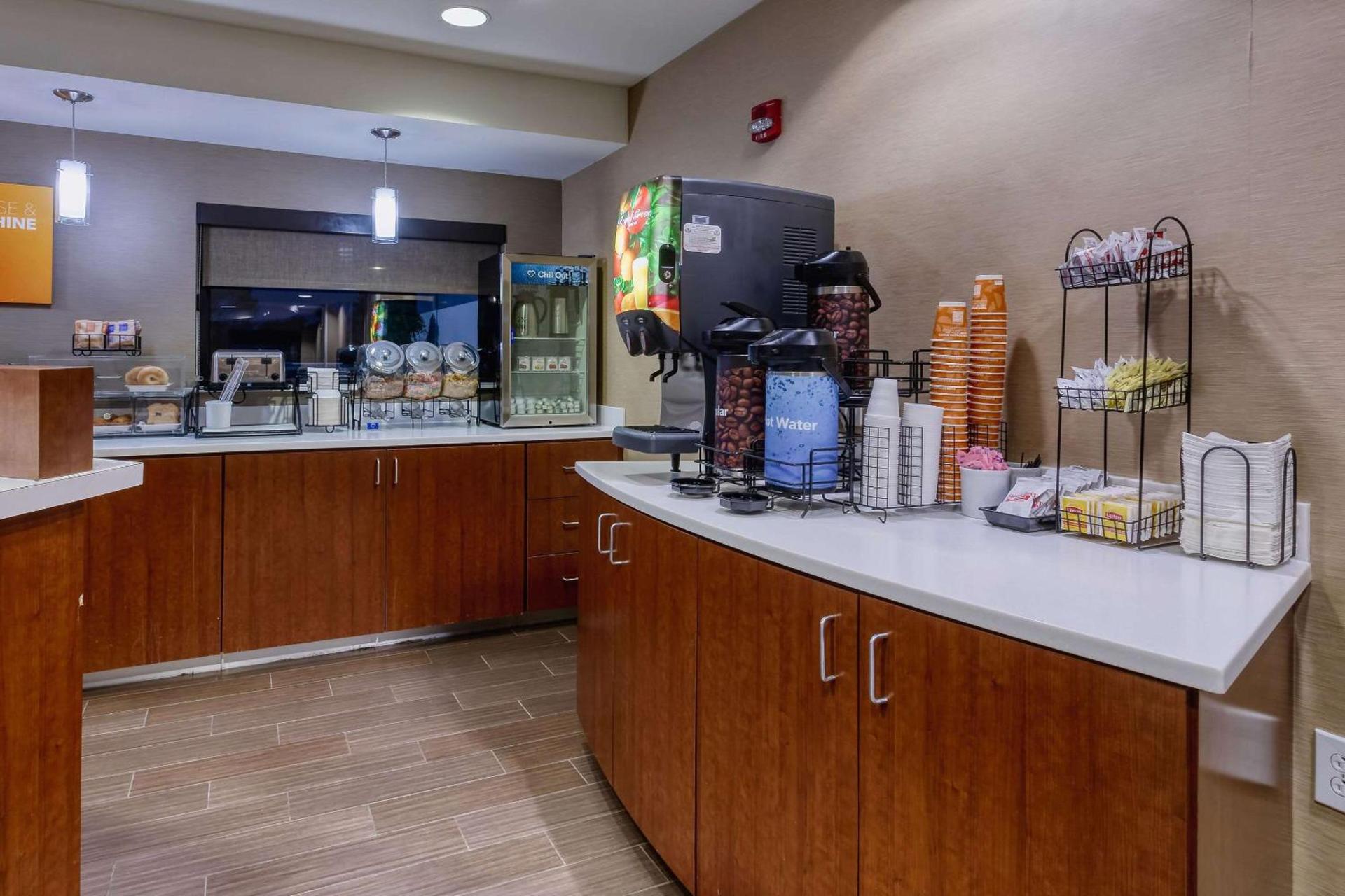 Comfort Inn & Suites Shepherdsville - Louisville South photo 58