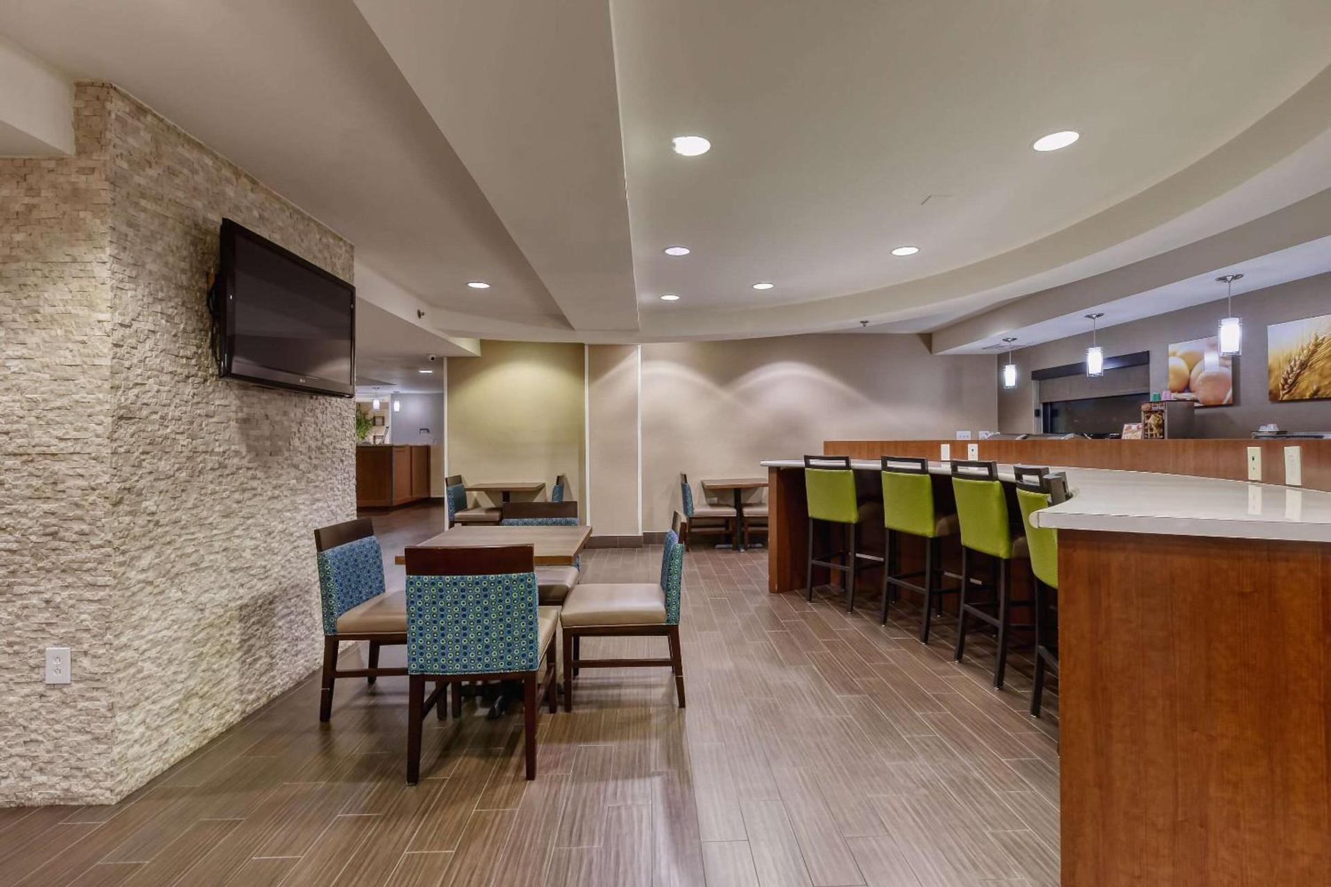 Comfort Inn & Suites Shepherdsville - Louisville South photo 60