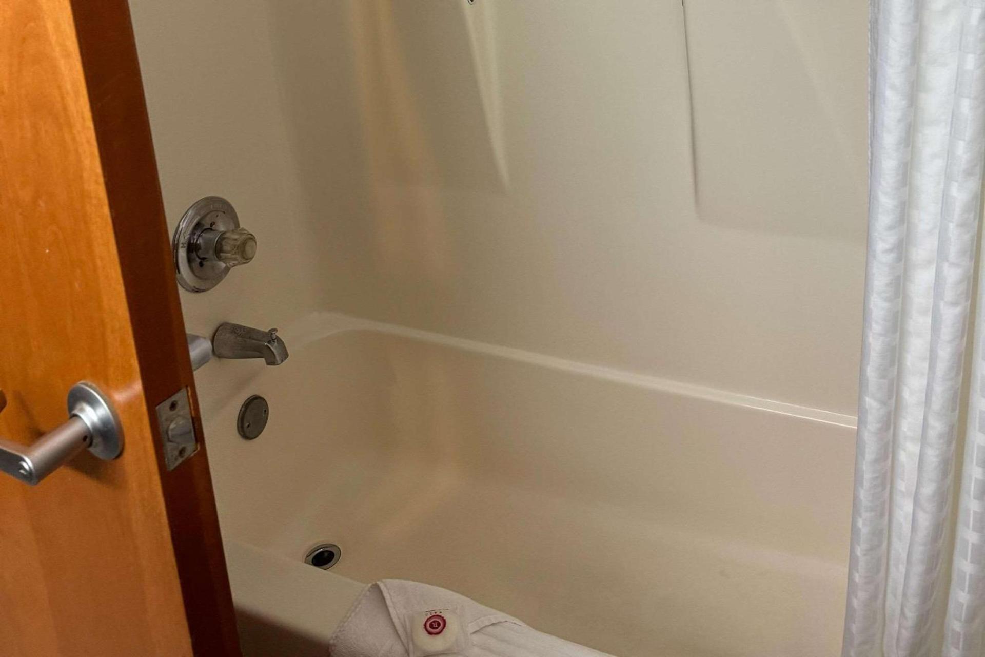 Comfort Inn Huntington near University area photo 8
