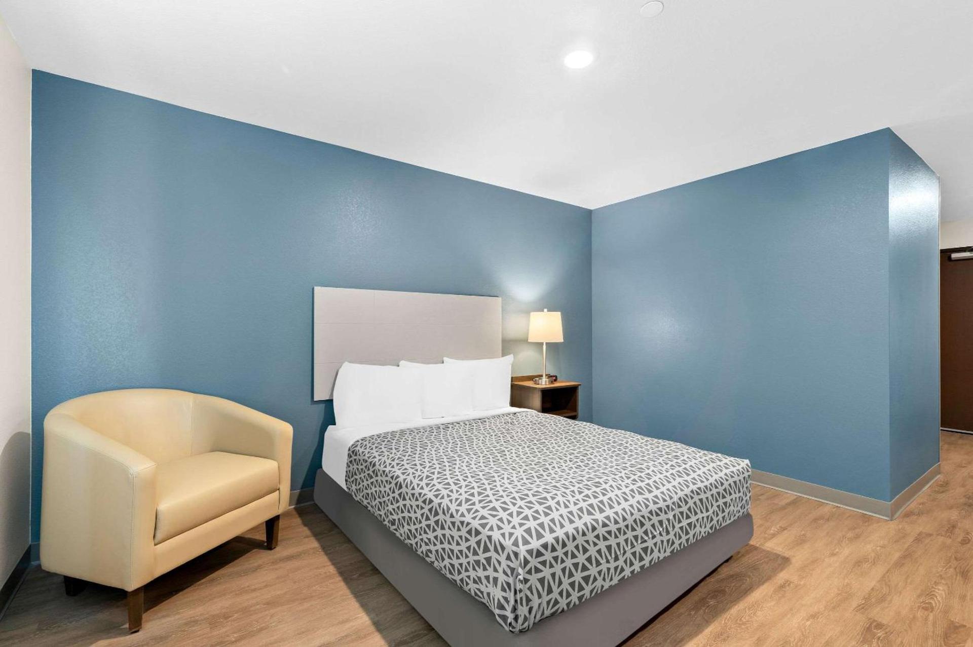 WoodSpring Suites Indio - Coachella Valley photo 7