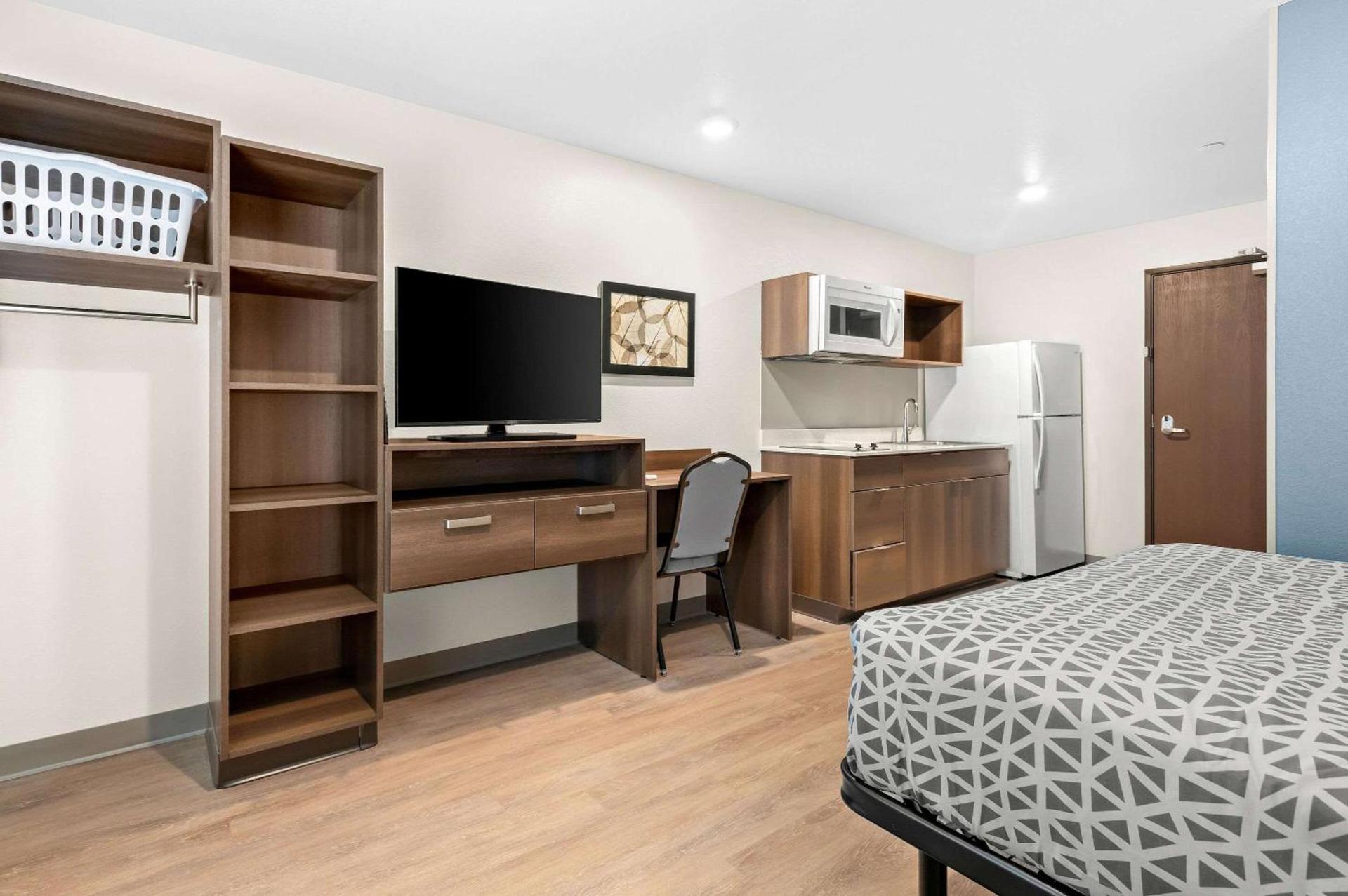 WoodSpring Suites Indio - Coachella Valley photo 21