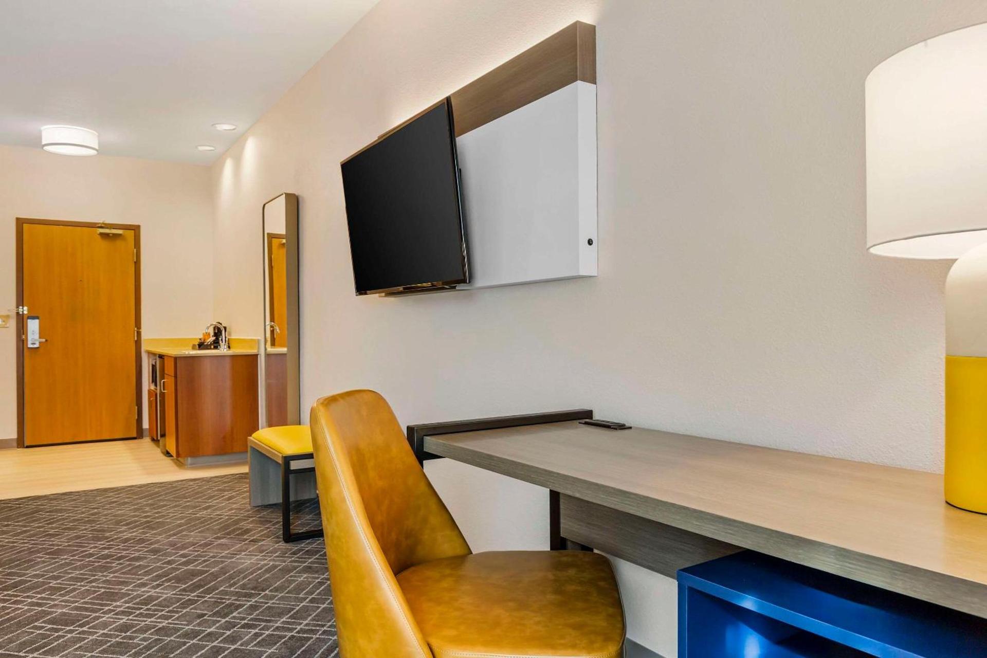 Comfort Inn & Suites Rapid City near Mt Rushmore photo 44