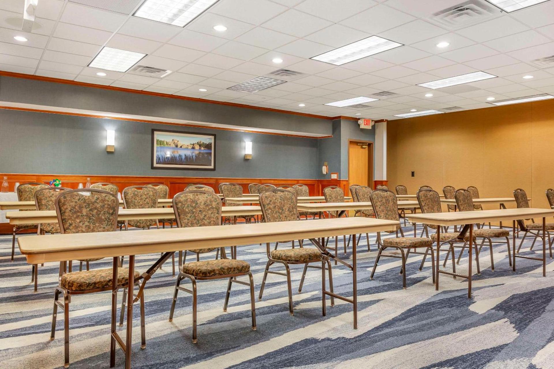 Comfort Inn & Suites Rapid City near Mt Rushmore photo 51
