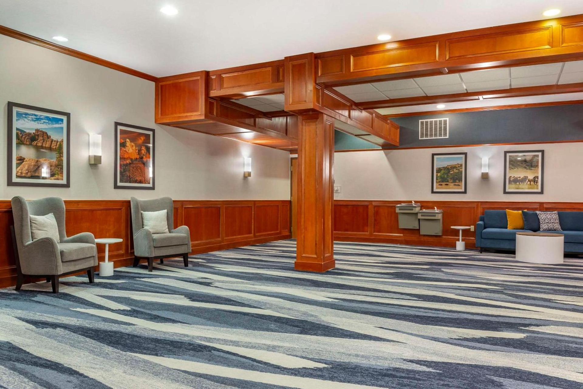 Comfort Inn & Suites Rapid City near Mt Rushmore photo 56