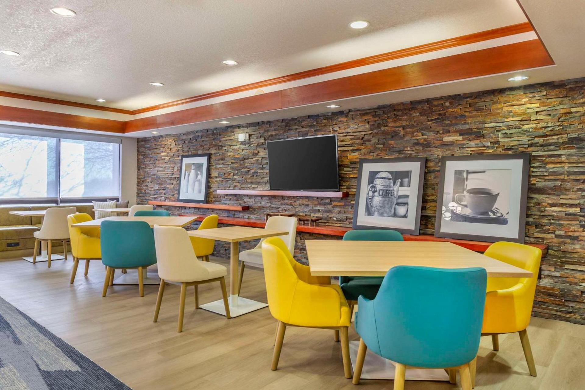 Comfort Inn & Suites Rapid City near Mt Rushmore photo 58