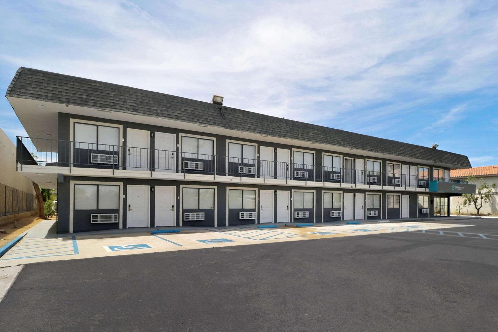 Clarion Pointe Ridgecrest near China Lake Naval Station photo 3