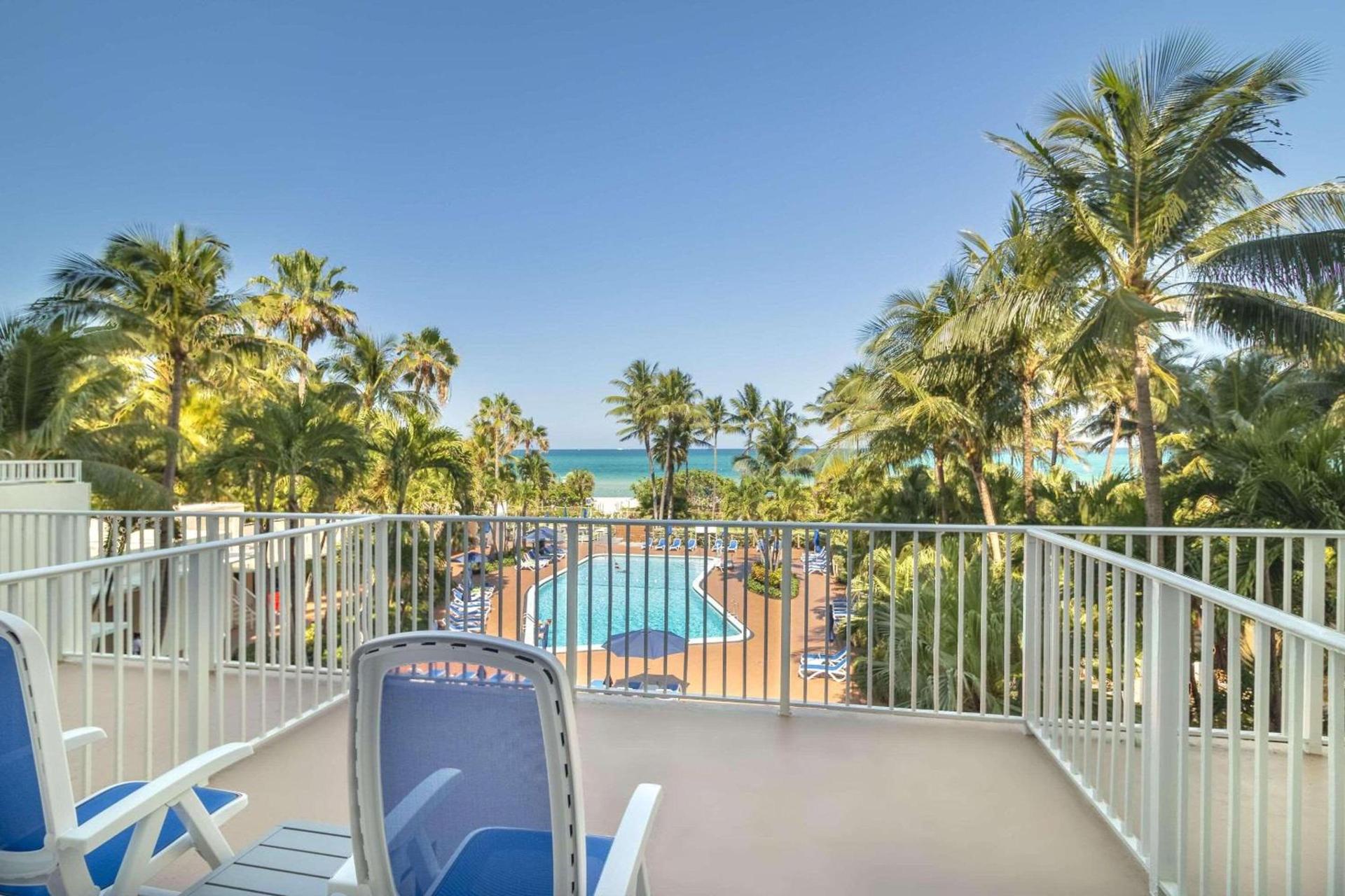 Radisson Resort Miami Beach photo 41