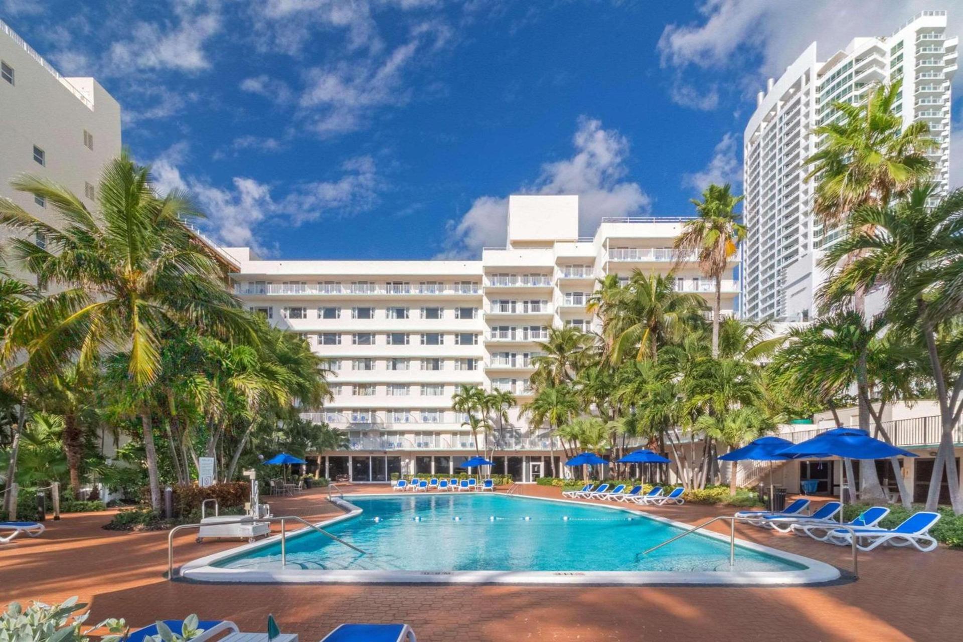 Radisson Resort Miami Beach photo 47