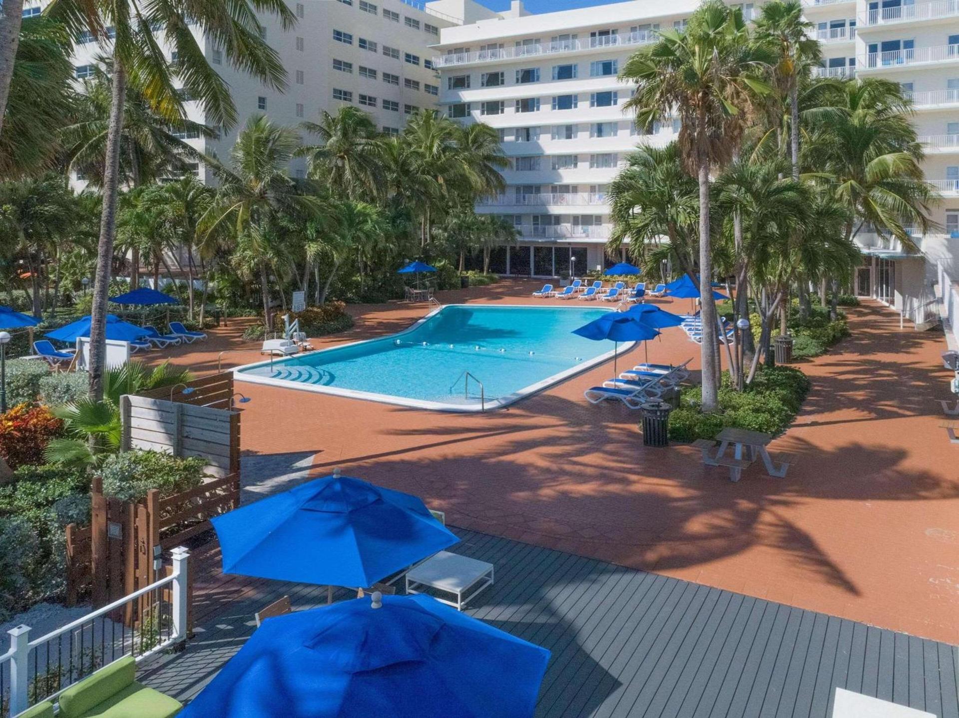 Radisson Resort Miami Beach photo 49