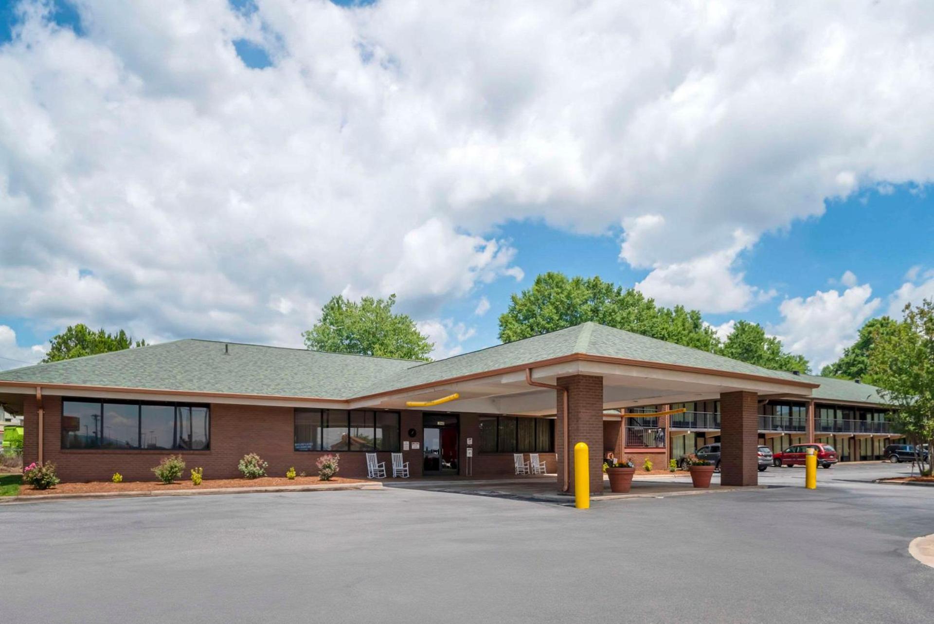 Quality Inn near Speedway photo 1