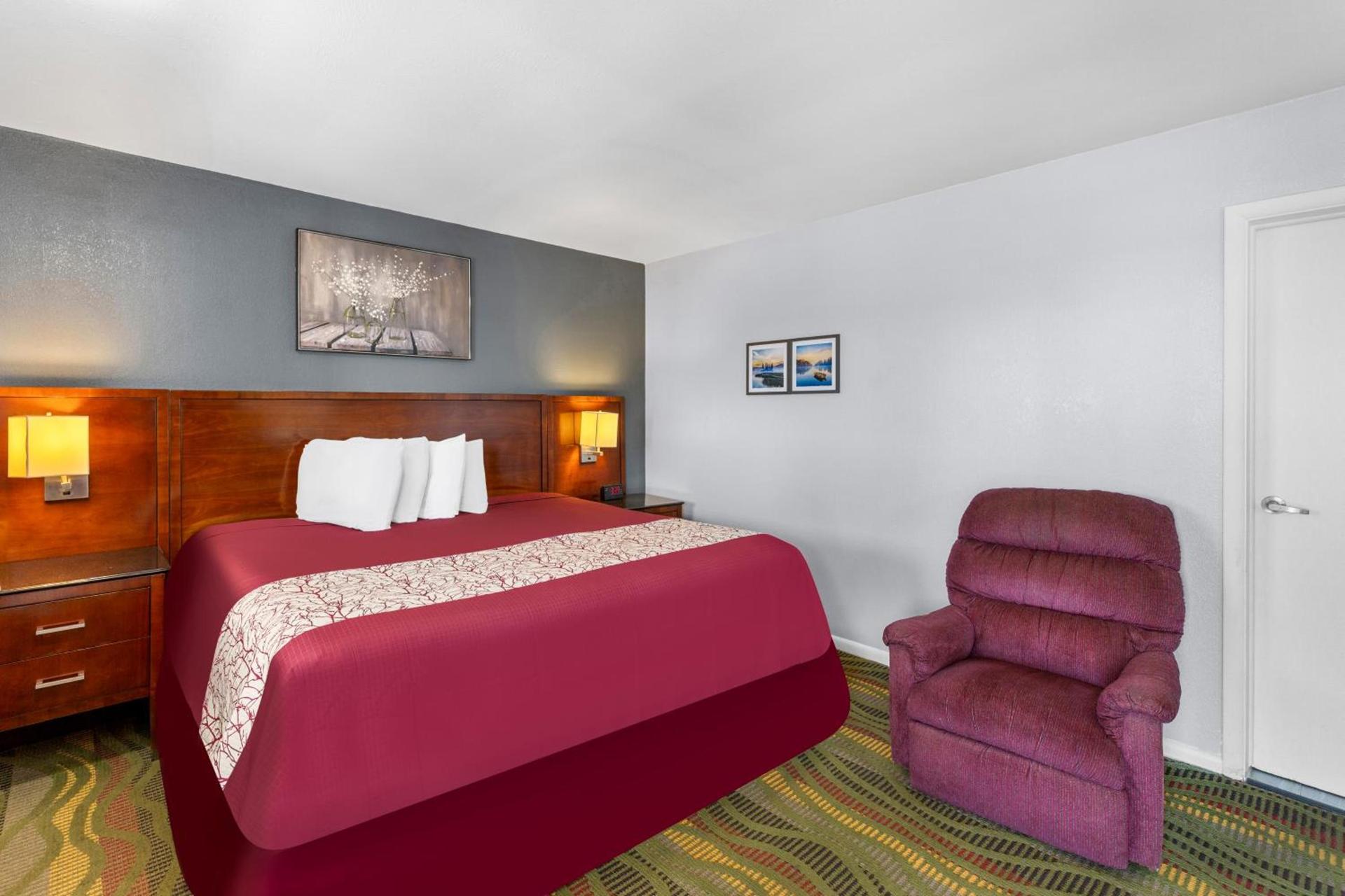 Americas Best Value Inn Belleville photo 6