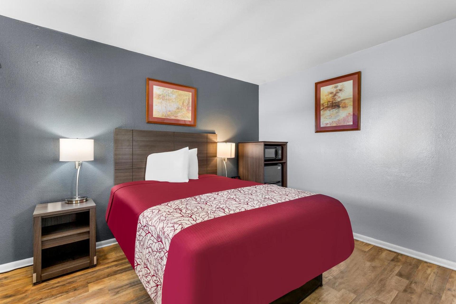 Americas Best Value Inn Belleville photo 11