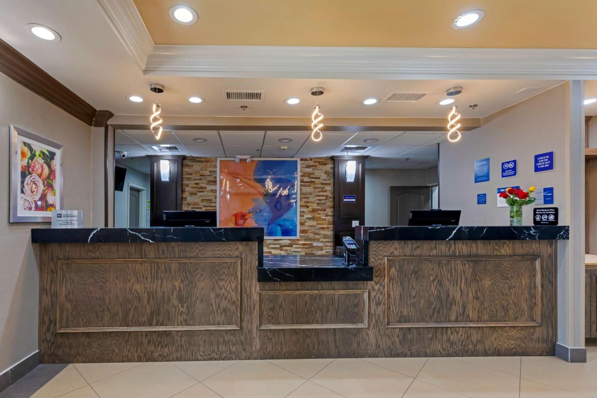 Best Western Plus Wasco Inn & Suites photo 8