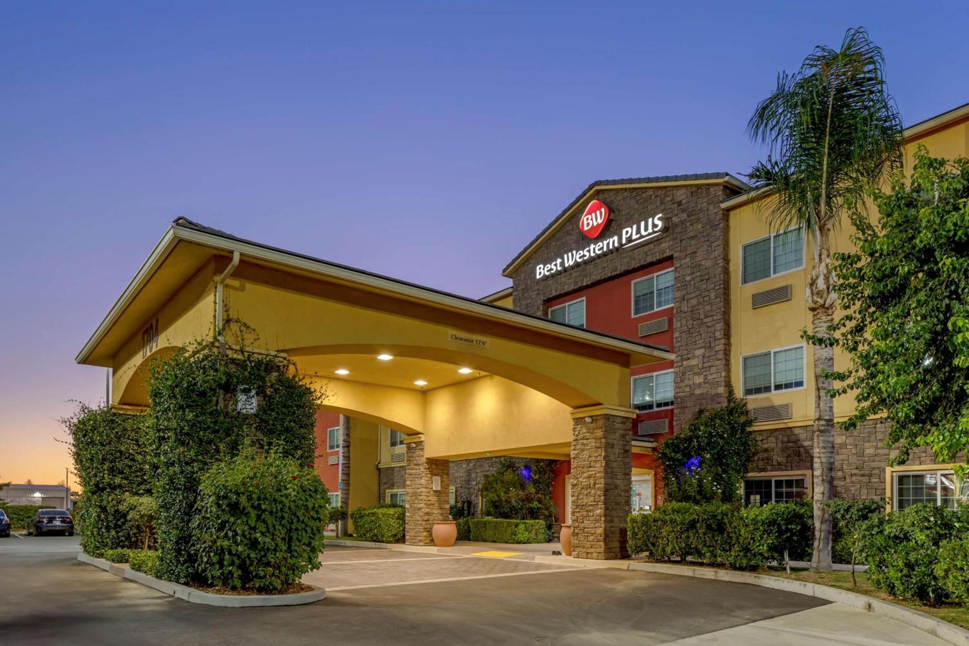 Best Western Plus Wasco Inn & Suites photo 22