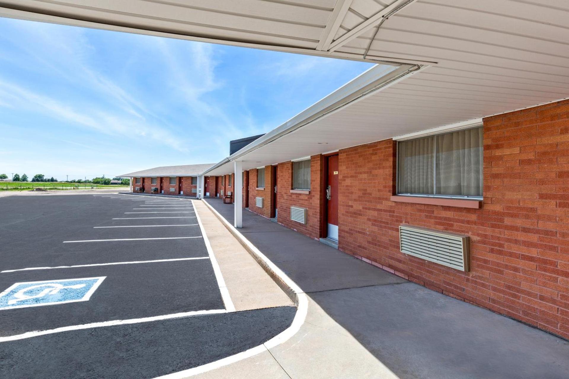 Americas Best Value Inn Belleville photo 19