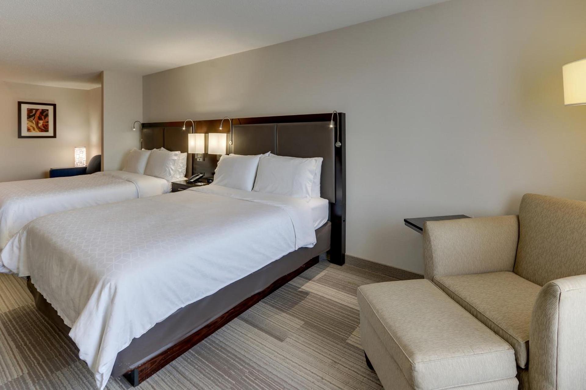 Holiday Inn Express Hotel & Suites Dayton-Centerville by IHG photo 5